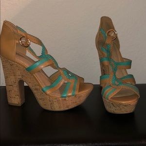 BCBG generation platform sandal
